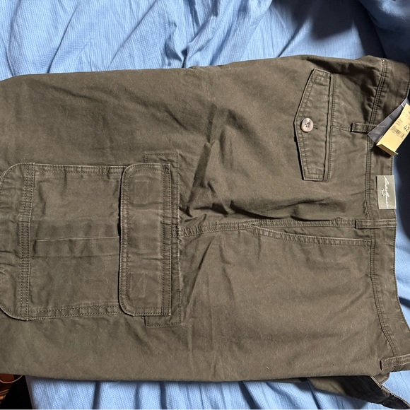 Eddie Bauer Green Cargo Pants Durable Utility Design - Picture 1 of 4